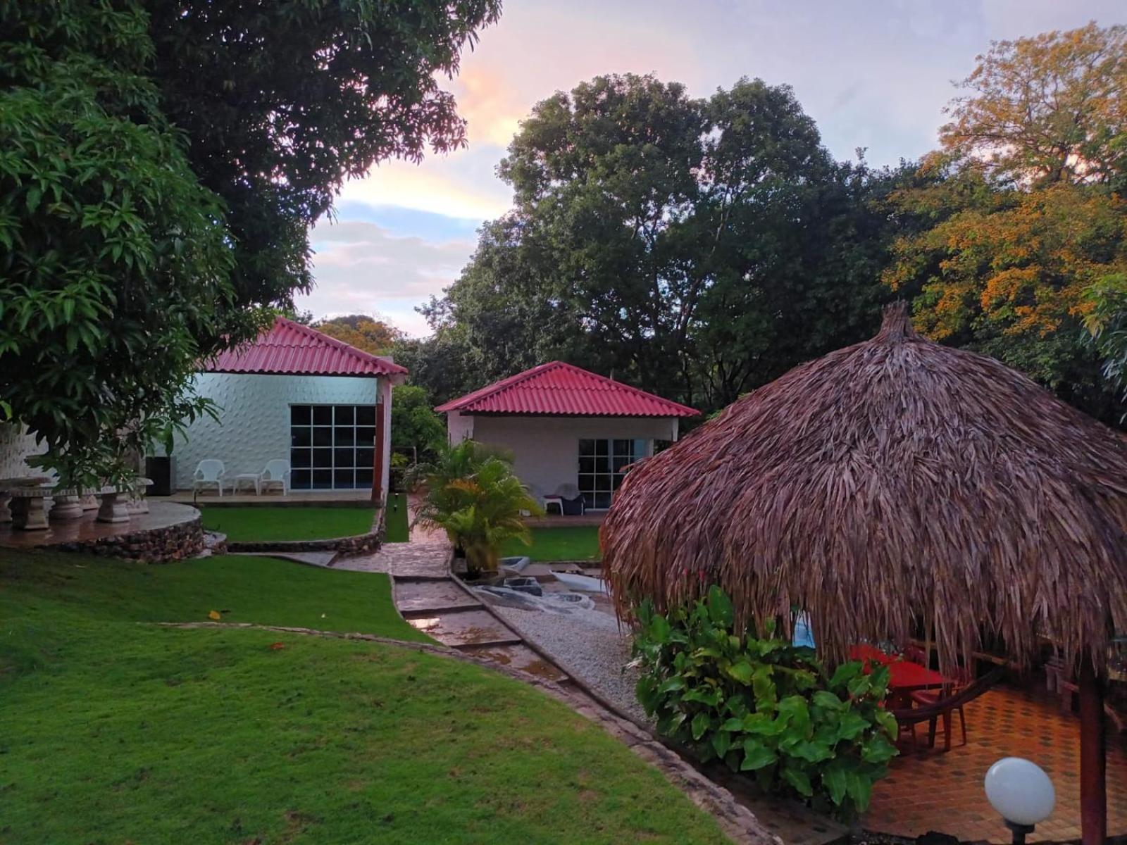 Finca De Nosotros Bonda Exterior photo
